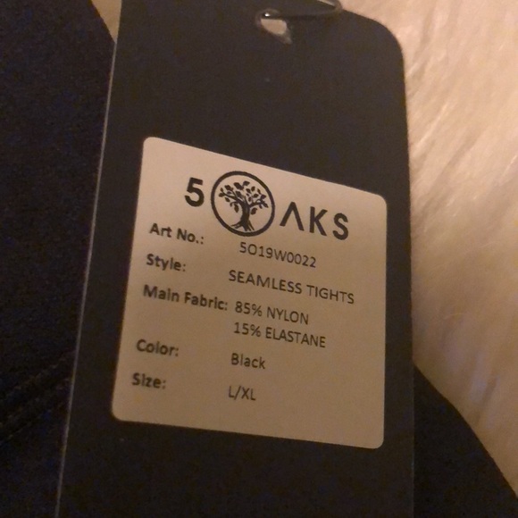 NWT 5AKS 🧚🏾♂️5/$15 in any bundle of 4+ exp 12/12/23💰3/$21 - Picture 2 of 6